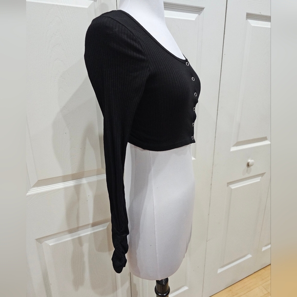 Dolls Kill Poster Grl Nothing But Trouble Henley Lounge Black Snap Top XS S - Picture 4 of 7